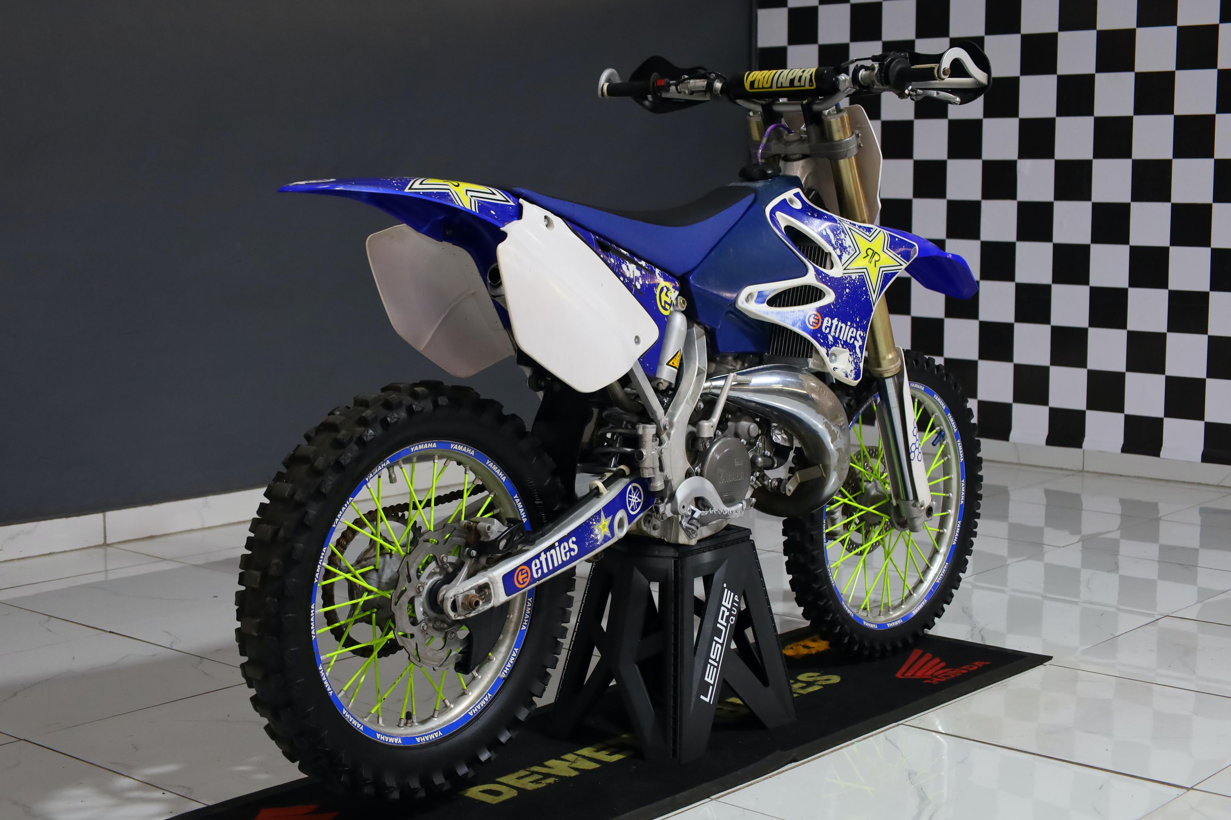 YZ 125 ROCK 3