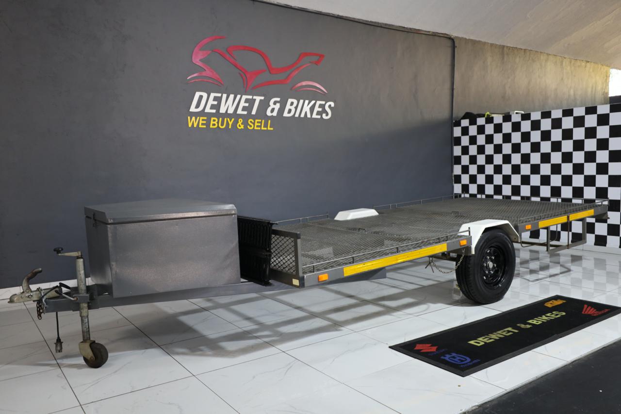 QUAD TRAILER D