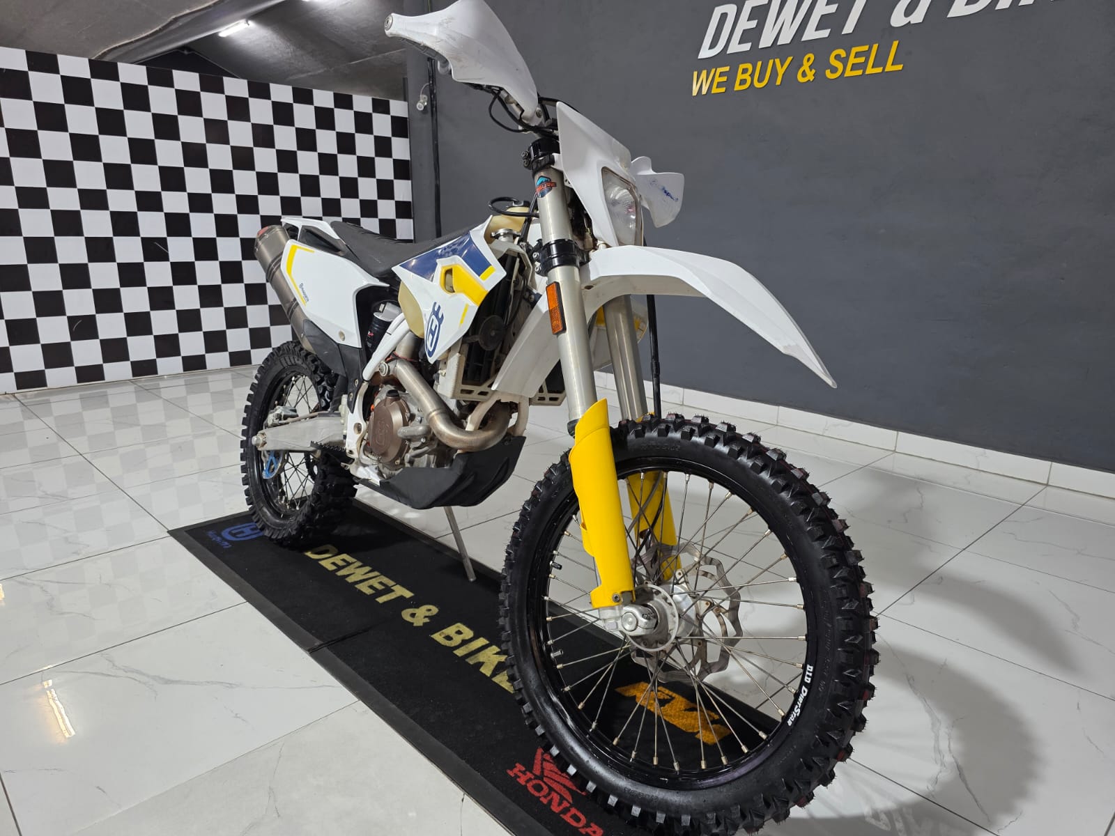 HUSQ 450 JJ